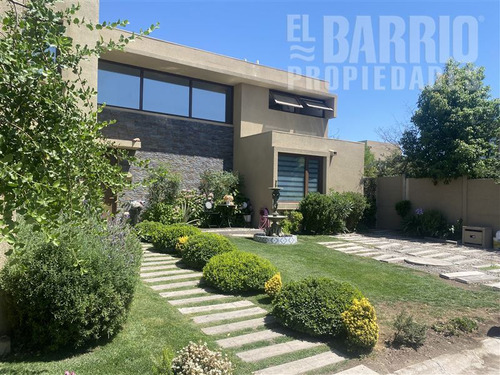 Imagen 2 de 27 de Casa En Venta De 4 Dorm. En Colina