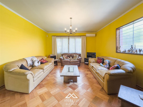 Casa En Venta En Emilia Tellez