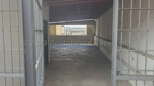 Estupendo Local Comercial, Que También Puede Ser De Uso Residencial-catia-mls #24-18526