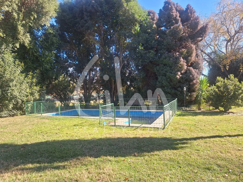 Gran Parcela Con Full Equipamiento
