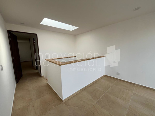 Casa En Renta En Distrito Sophia De 3 Niveles