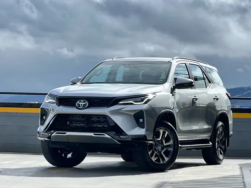 Toyota Fortuner 2.8 Diesel Srv 4X4 At