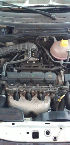 Imagem 7 de 9 de Chevrolet Clássico 2014 1.0