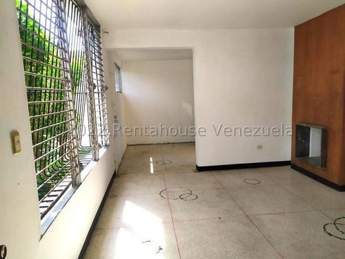 Imagen 16 de 30 de Casas En Venta Zona Centro - Este De Barquisimeto Cod # 23-12140 Centrica Y Con Potencial Comercial. Asesor Inmobiliario Katty Vasquez 412-1498654. Pide Tu Cita! Excelente Oportunidad De Negocio!!....