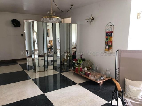Imagen 8 de 13 de Casa Con Mucho Potencial Para Remodelar En Cumbres De Curumo Caracas 22-24516