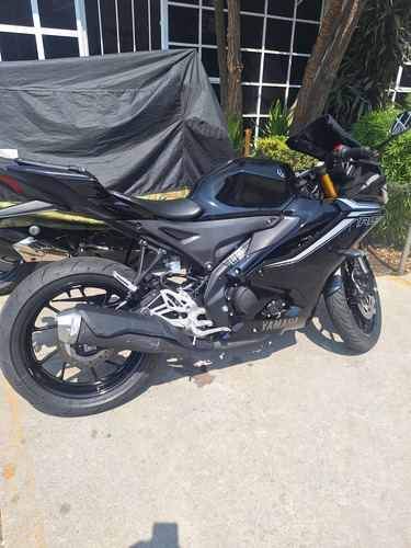 Yamaha R 15 V4
