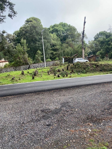 Imagen 11 de 15 de Terreno Bardado A Orilla De Carretera En Huitzilac, Morelos.