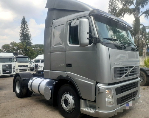 Imagem 2 de 12 de Volvo Fh 440 2008 4x2 Todo Revisado Caminhão Filé