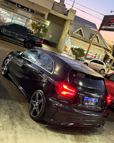 Mercedes-Benz Clase A 2.0 A250 Amg-line 211cv