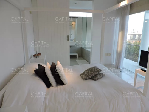 Casa En Punta Piedras, Manantiales Con Piscina Y Vista Al Mar