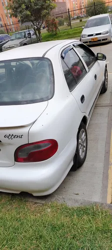 Hyundai Accent 1.3 Ls 4 p