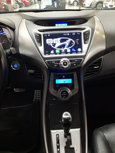 Imagem 11 de 15 de Hyundai Elantra 2.0 Gls 16v 2013