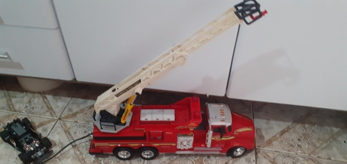 Imagem 3 de 6 de Caminhao Bombeiros Rescue Boom