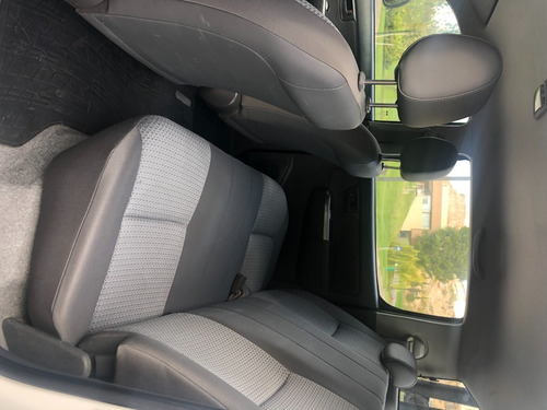 Toyota Hilux 2014 2.5 Cd Dx Pack 120 Cv-4x2-u.mano-115000km