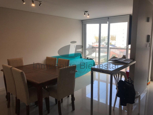 Imagen 24 de 28 de Venta 2 Amb En Edificio