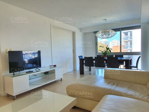 Apartamento En Venta De Tres Dormitorios, Edificio Con Muy Buenos Servicios.
