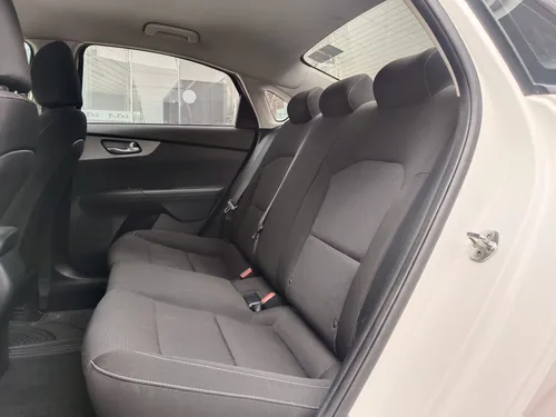Kia Forte 2.0 LX 4 p Mt