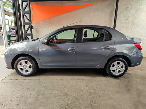 Imagem 8 de 11 de Renault Logan 1.6 Dynamique 8v 2015
