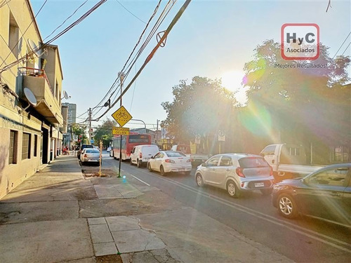 Imagen 12 de 22 de Casa En Venta De 6 Dorm. En Santiago