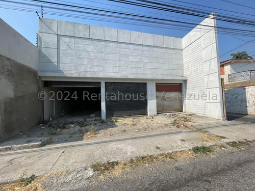 Raiza Suárez Vende Excelente Local Comercial Ubicado En Nueva Segovia 2 4 2 4 3 1 3 Cuenta Con 321 Mts2 En Total De Terreno, Placa De Concreto, 1 Baño