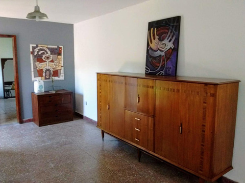 Casa En Venta - 3 Dormitorios 3 Baños - 600mts2 - Manuel B. Gonnet, La Plata