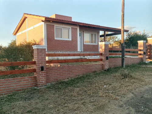 K080ap- Casa Con 2 Habitaciones En Arroyo De Los Patos.