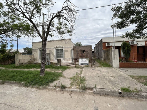 Propiedad A Remodelar, Zona Parque De La Agricultura.