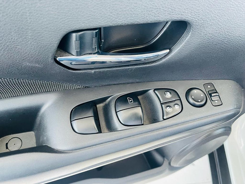 Imagem 5 de 22 de Nissan Kicks 2018 1.6 16v S Aut.(direct) 5p