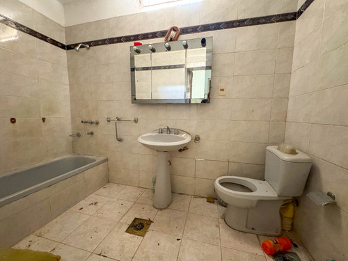 Venta Casa 4 Dormitorios Punta Carretas Con Cochera