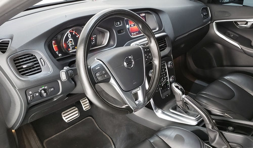 Volvo V40 2.0 T5 R-design Gasolina 4p Automático
