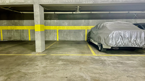 Estacionamiento Viña Del Mar A Pasos Del Metro Miramar.