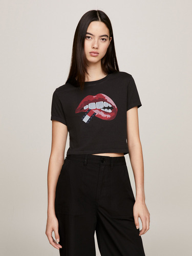 Polera Cropped Con Efecto Lavado Negro Tommy Jeans