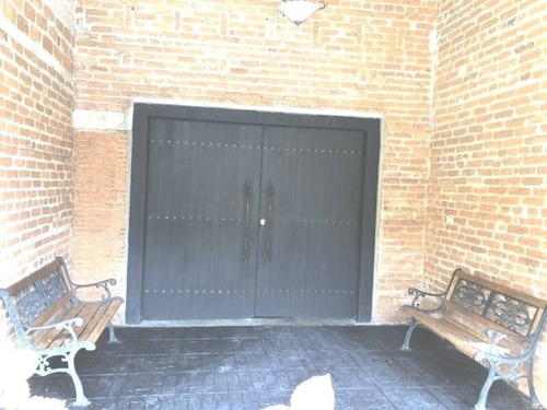 Imagen 7 de 8 de Mh Casa Comercial En Alquiler Con Varios Cubiculos