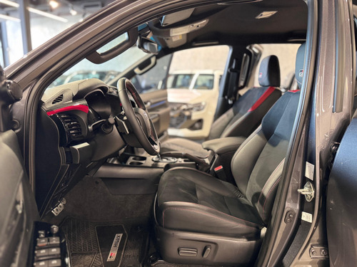 Toyota Hilux Gr 2025