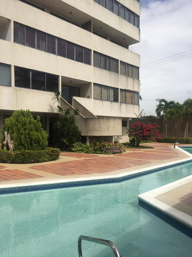 Imagen 2 de 18 de Mo Apartamento En Venta Urb. Playa Moreno