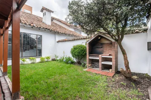 Casa En Venta En Puente Largo. Cod V5967