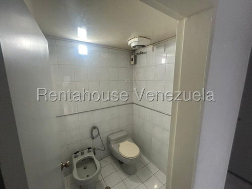 Amplio Apartamento En Alquiler En Alto Hatillo #25-13619 Josmary Sanjuan
