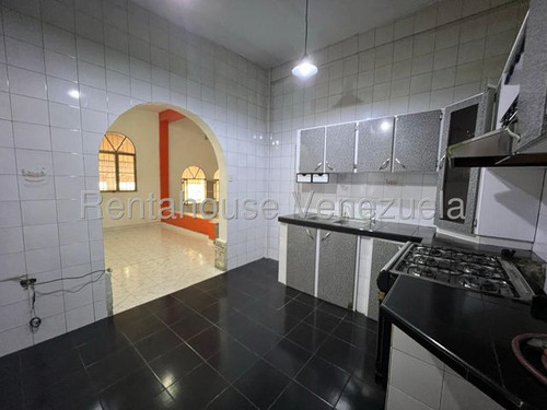 Casa En Venta Piñonal Maracay 25-17208 Apd