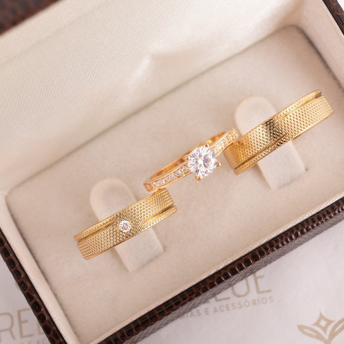 Imagem 5 de 8 de Par De Alianças Banhada Ouro 18k 5mm Recartilhada Dois Friso