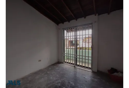 Casa Unifamiliar En Venta Aures # 1(mls#249011)