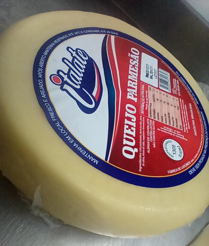Imagem 2 de 4 de Parmesão Peças Inteira