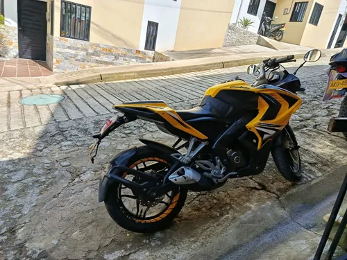 Pulsar Rs 200 2017