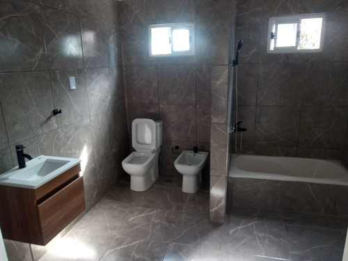 Casa En Venta San Sebastian - Area 11