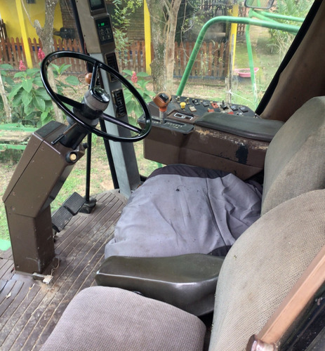 Cosechadora John Deere 9500 Con Cabezal De Maiz Y Sorgo