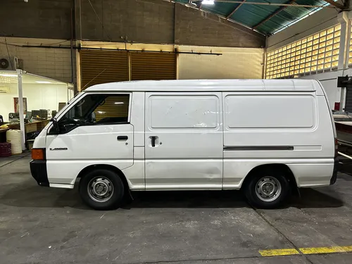 Mitsubishi Panel L300