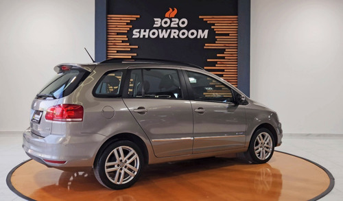 Imagen 7 de 25 de Volkswagen Suran 1.6 Highline Msi 110cv 2017