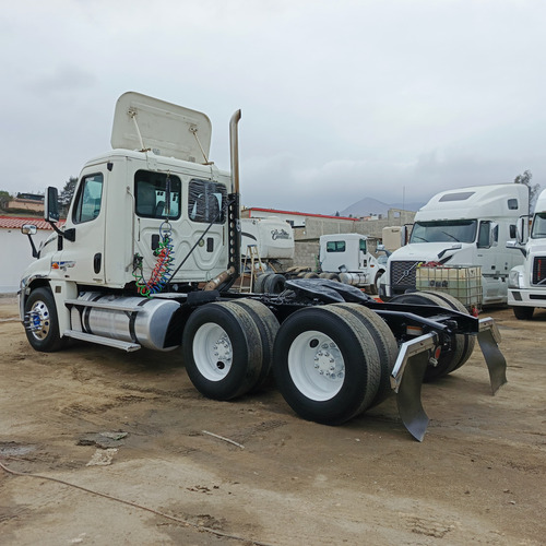Camion Importado Para Placas Federales Especial Para Volteo