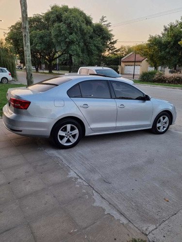 Volkswagen Vento 2.5 Advance Plus 170cv 2015