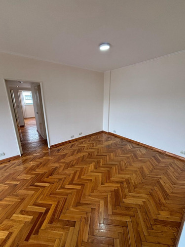 Depto De 4 Amb Con Balcón, Cochera Y Sum En Villa Real