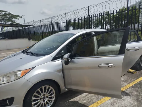 Ford Fiesta 1.6 Hatchback Titanium